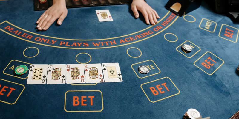 Giải mã Baccarat - Toàn bộ thông tin cần biết trước khi nhập cuộc ở Sun win